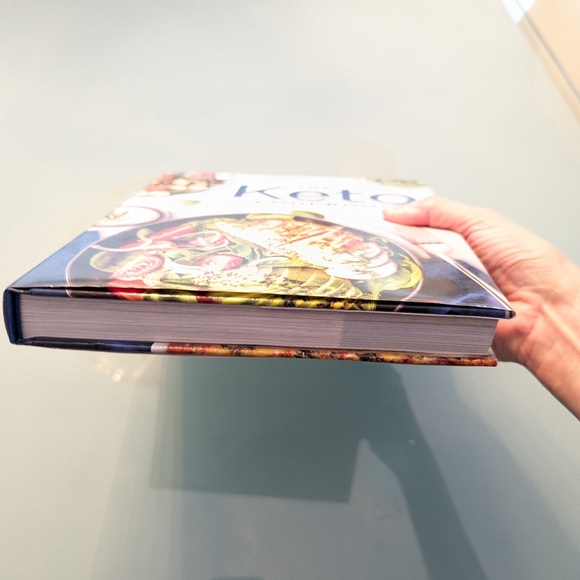 The Keto Cookbook - 120 Recipes for Keto Diet | Hardcover Kitchen Decor 256 page - Picture 5 of 8